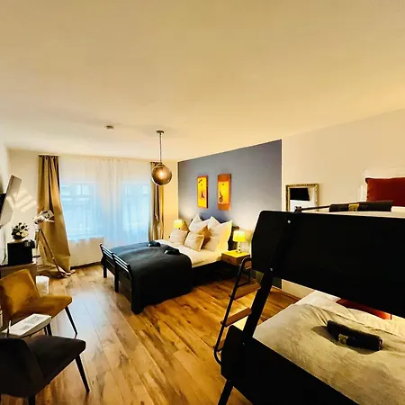 Appartement Aycatcherhomes - Lage I 4 Personen I Zentral I Altstadt I Naehe Fluss Lahn I Boutique Pera *
