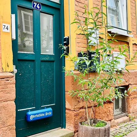 Apartment Aycatcherhomes - Lage I 4 Personen I Zentral I Altstadt I Naehe Fluss Lahn I Boutique Pera