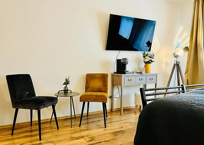 Aycatcherhomes - Lage I 4 Personen I Zentral I Altstadt I Naehe Fluss Lahn I Boutique Pera *